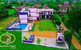 Hotel Aayes And Resort