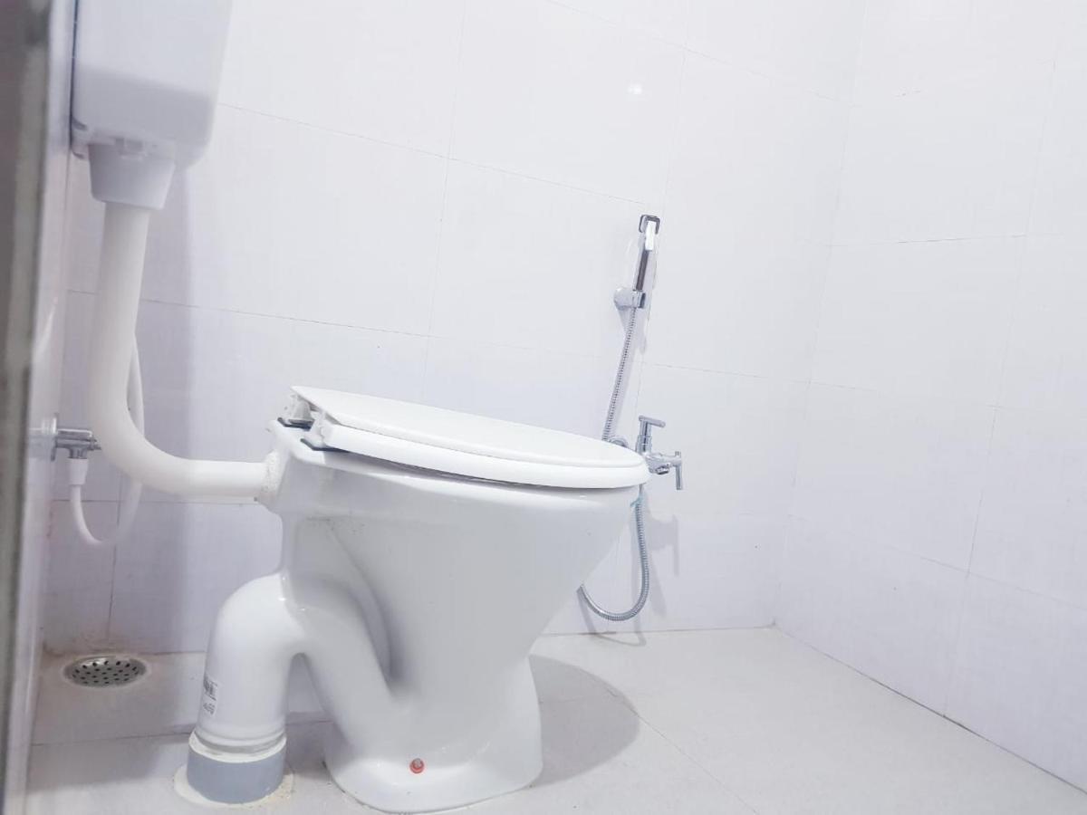 Hotel Aayes And Resort Shanti Niketan Room photo