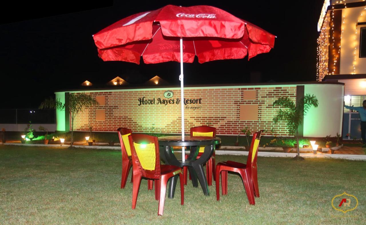 Hotel Aayes And Resort Shanti Niketan Exterior photo